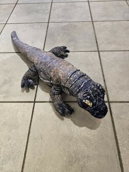 Pluche komodo varaan